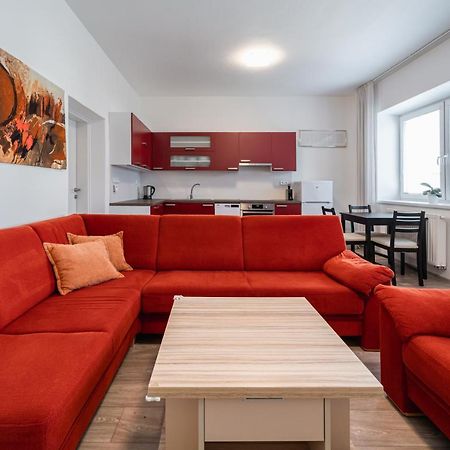 Apartment Yogiam Slavkov u Brna Luaran gambar