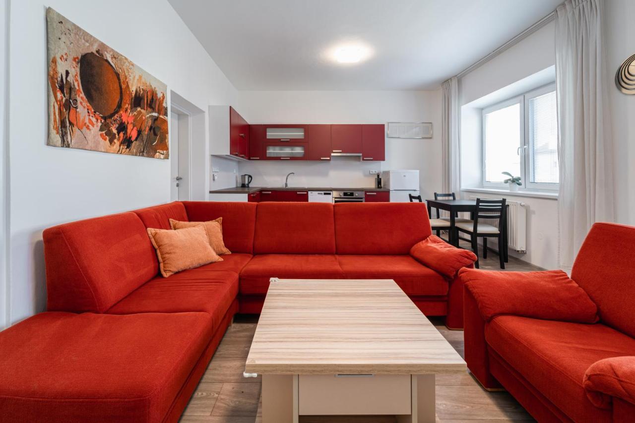 Apartment Yogiam Slavkov u Brna Luaran gambar